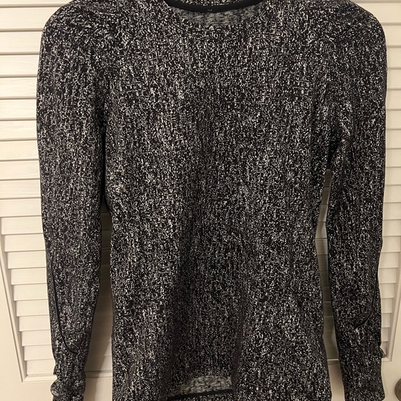 Lululemon Size 6 Winter Long Sleeve Running Top - Picture 7 of 10